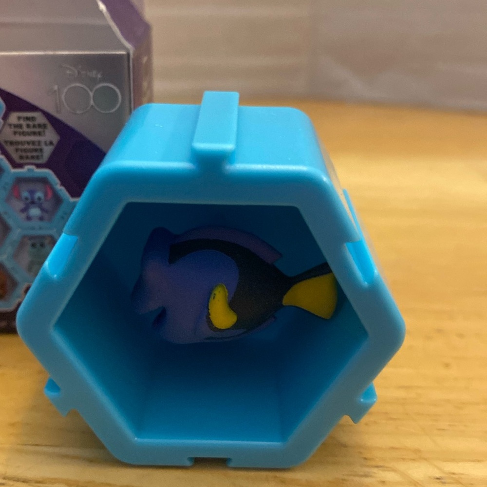 Disney not so mystery nano pod collectible. Dory. Collect & connect. NWT